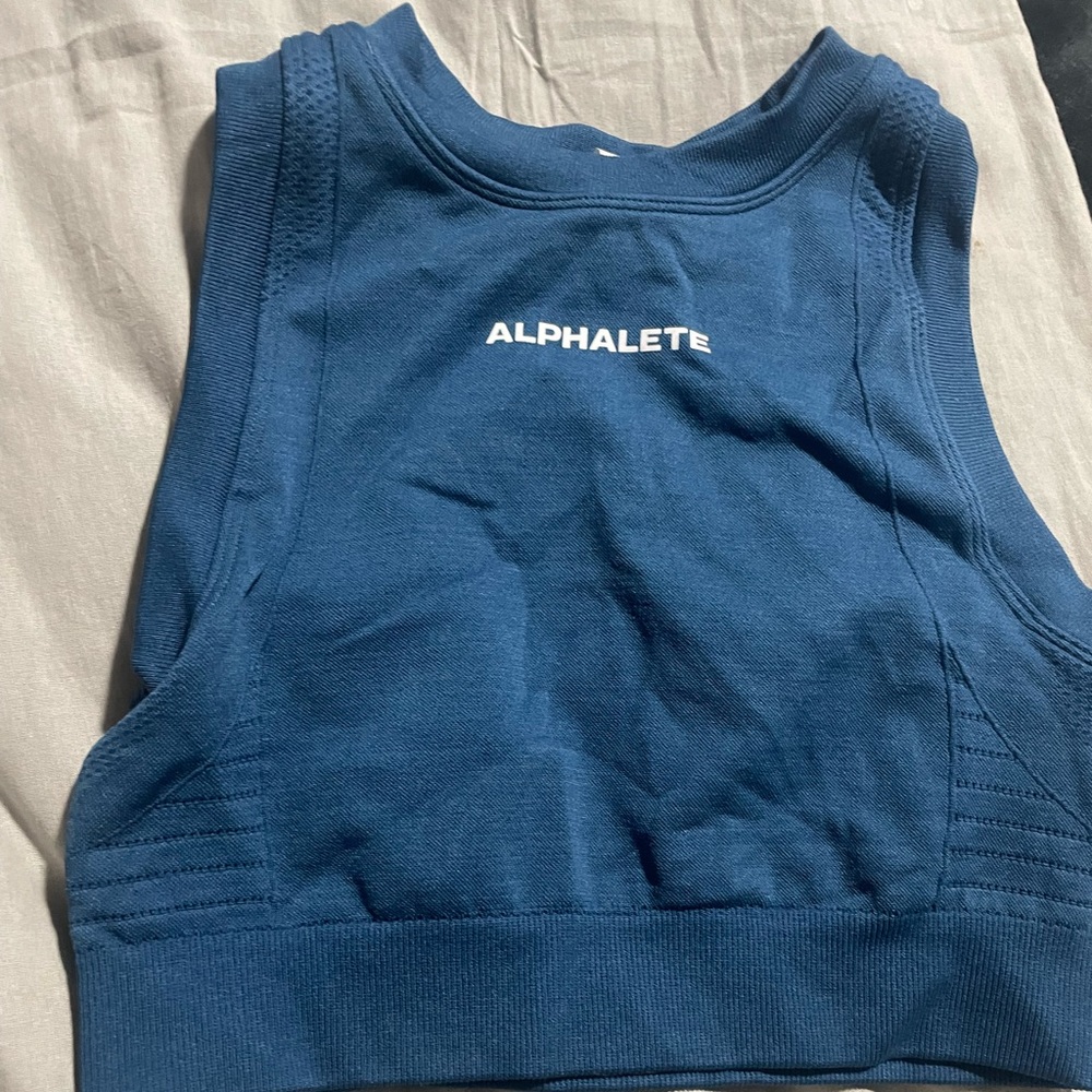 Alphalete ozone top